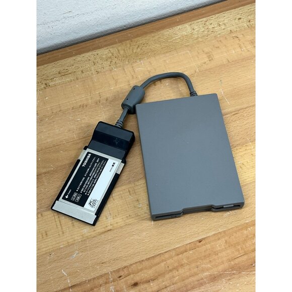 Toshiba PC Card Floppy Disk Drive Kit PA2612U Vintage Laptop Computer - Picture 6 of 9